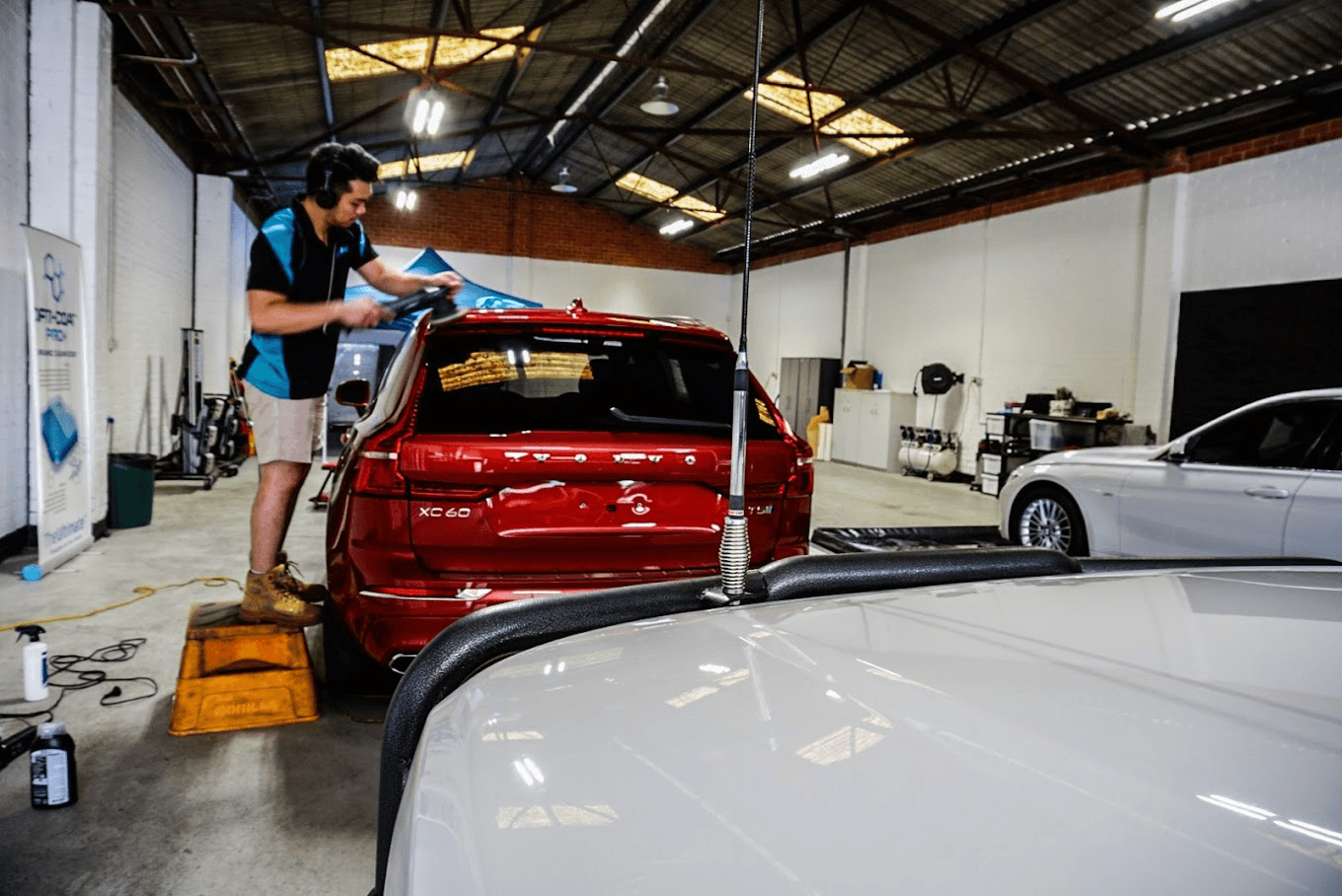 Protekt technician working on Volvo XC60